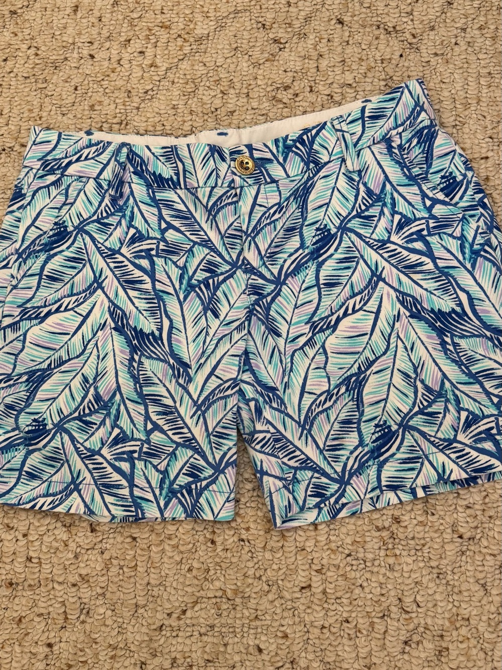 Women's Lily Pulitzer size 6 Tropical Leaf Print Shorts in Blue and White